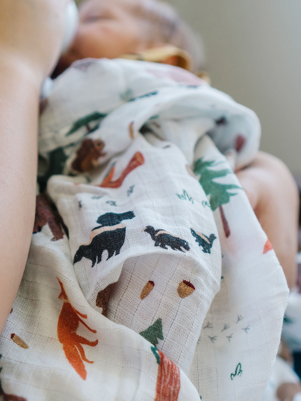 Organic Cotton Muslin Swaddle Blanket - Bear Buddies